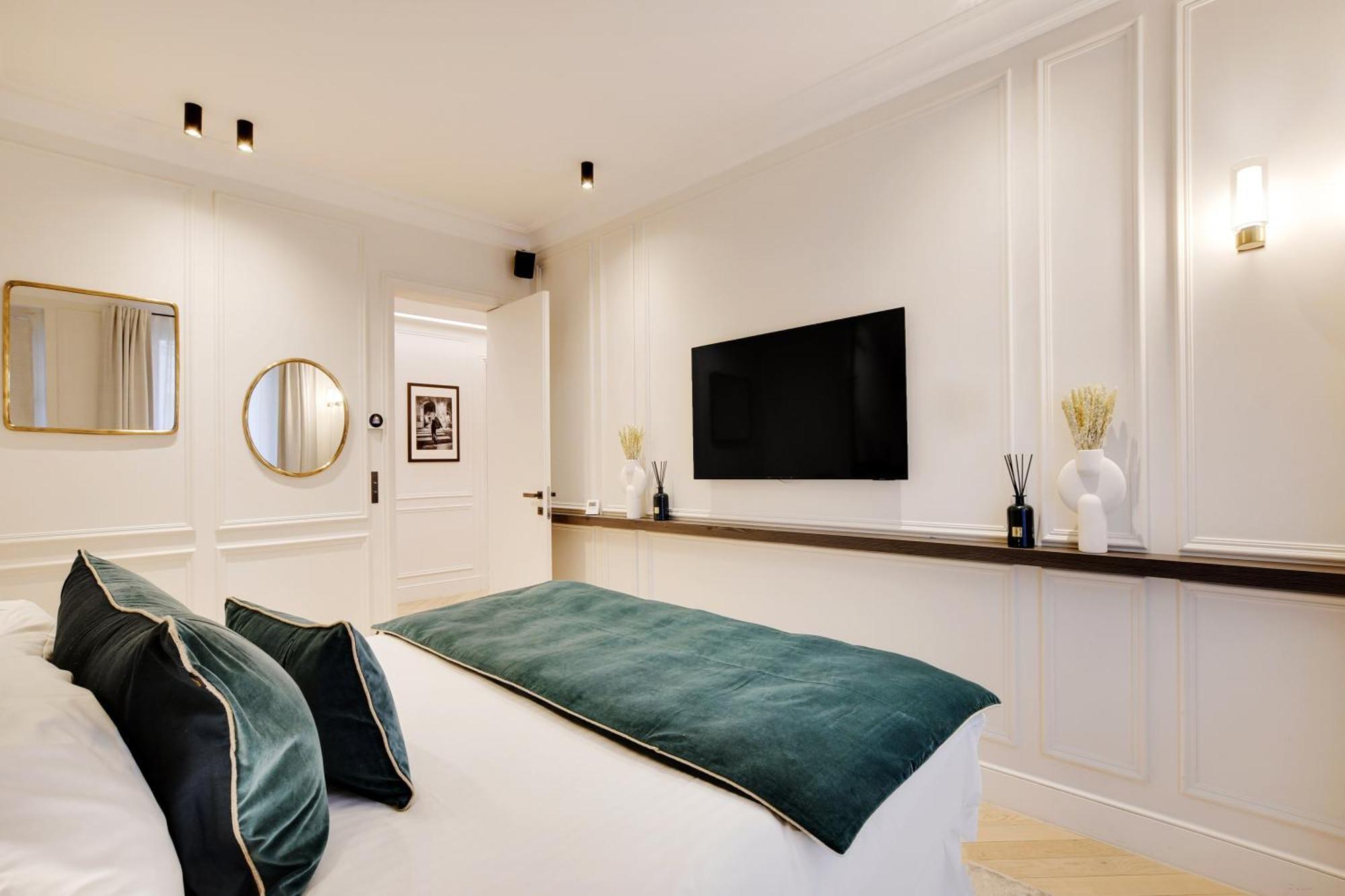Pick A Flat - Champs Elysées Serviced Apartments París Exterior foto